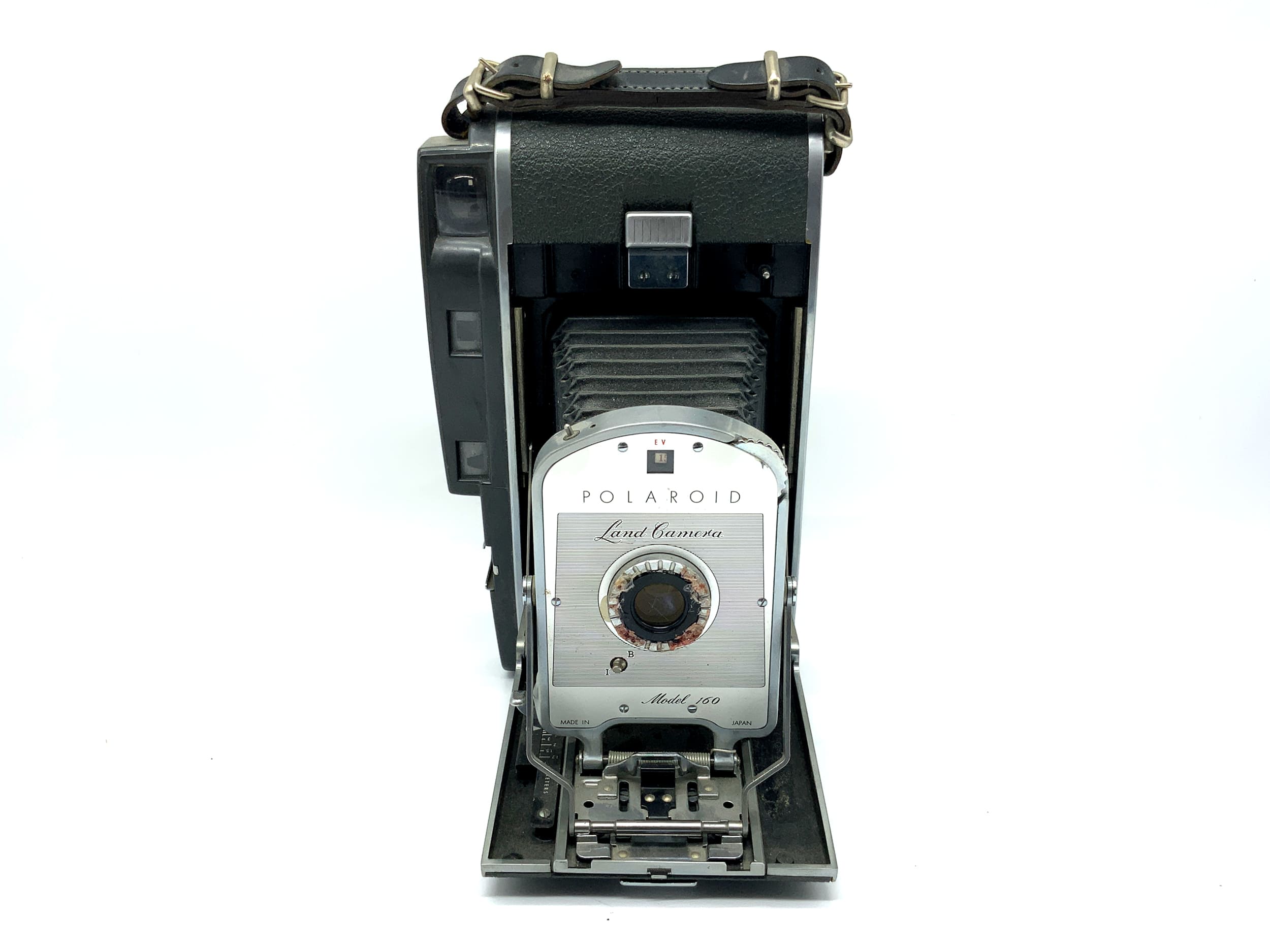 Polaroid Land Camera Model 160 instant camera, scratches on the lens