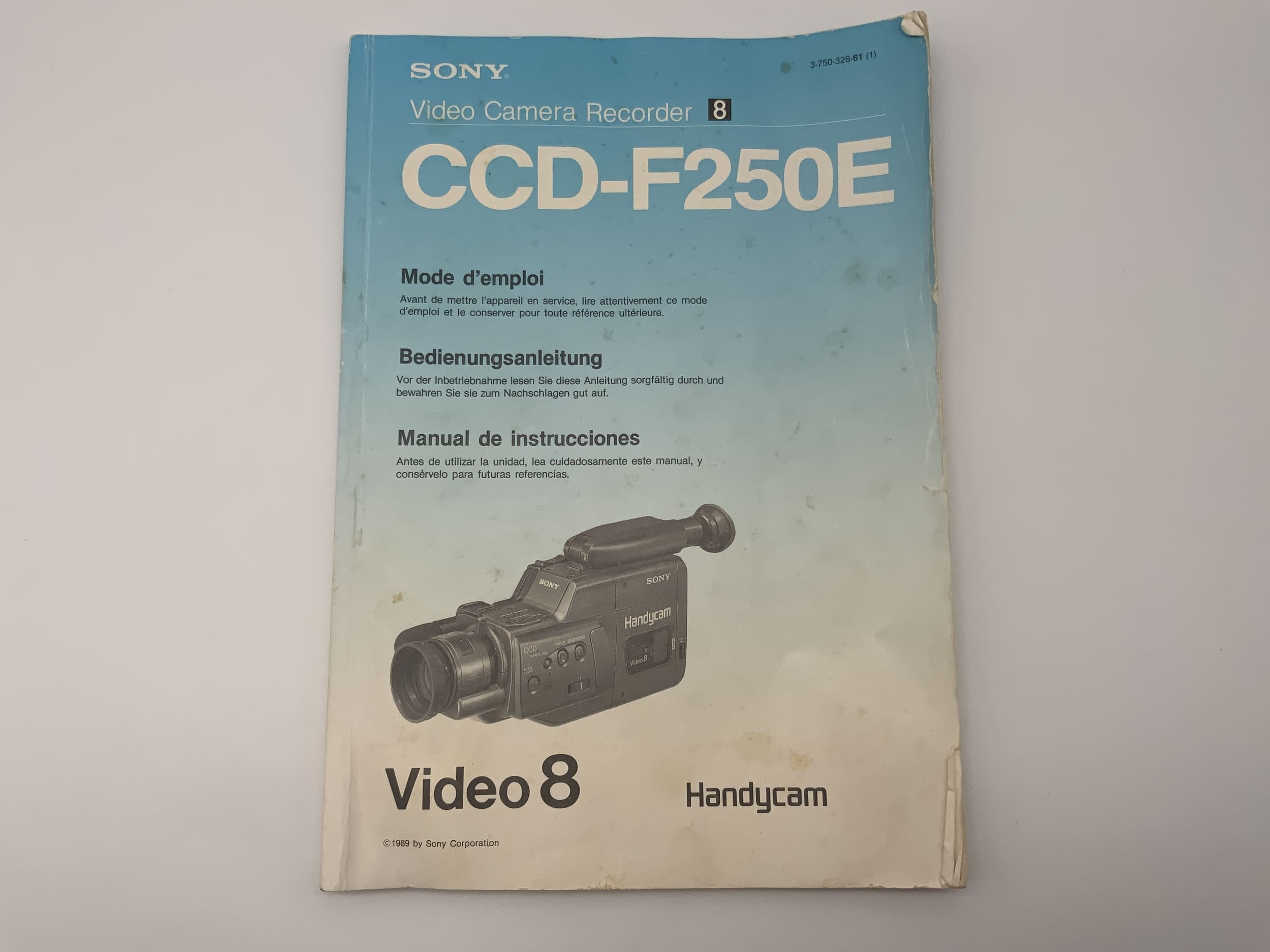 Sony CCD-F250E Video 8 Camera Recorder User Manual