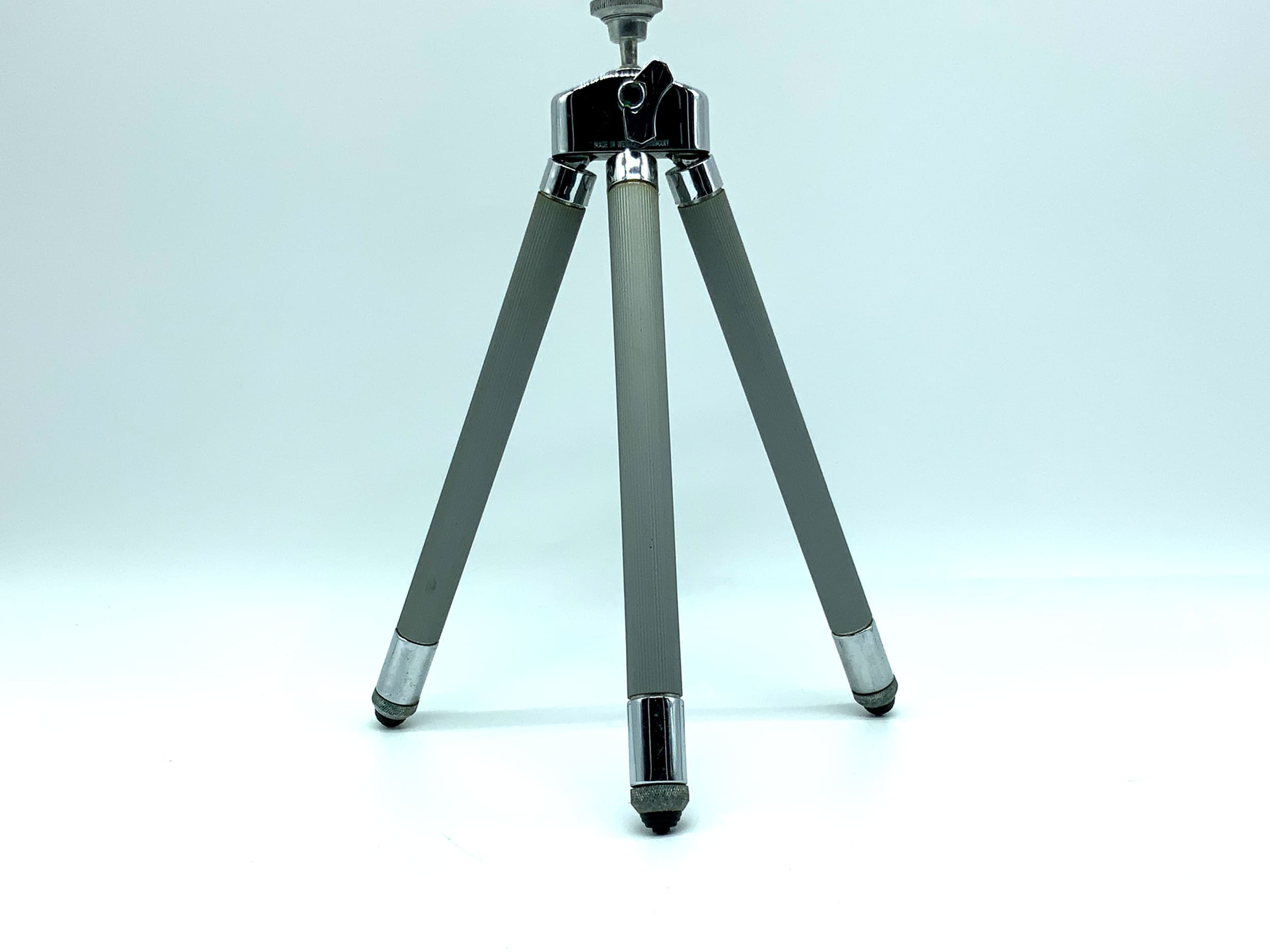 Susi's Rapid Tripod Silver Table Tripod Photo Tripod Camera Tripod