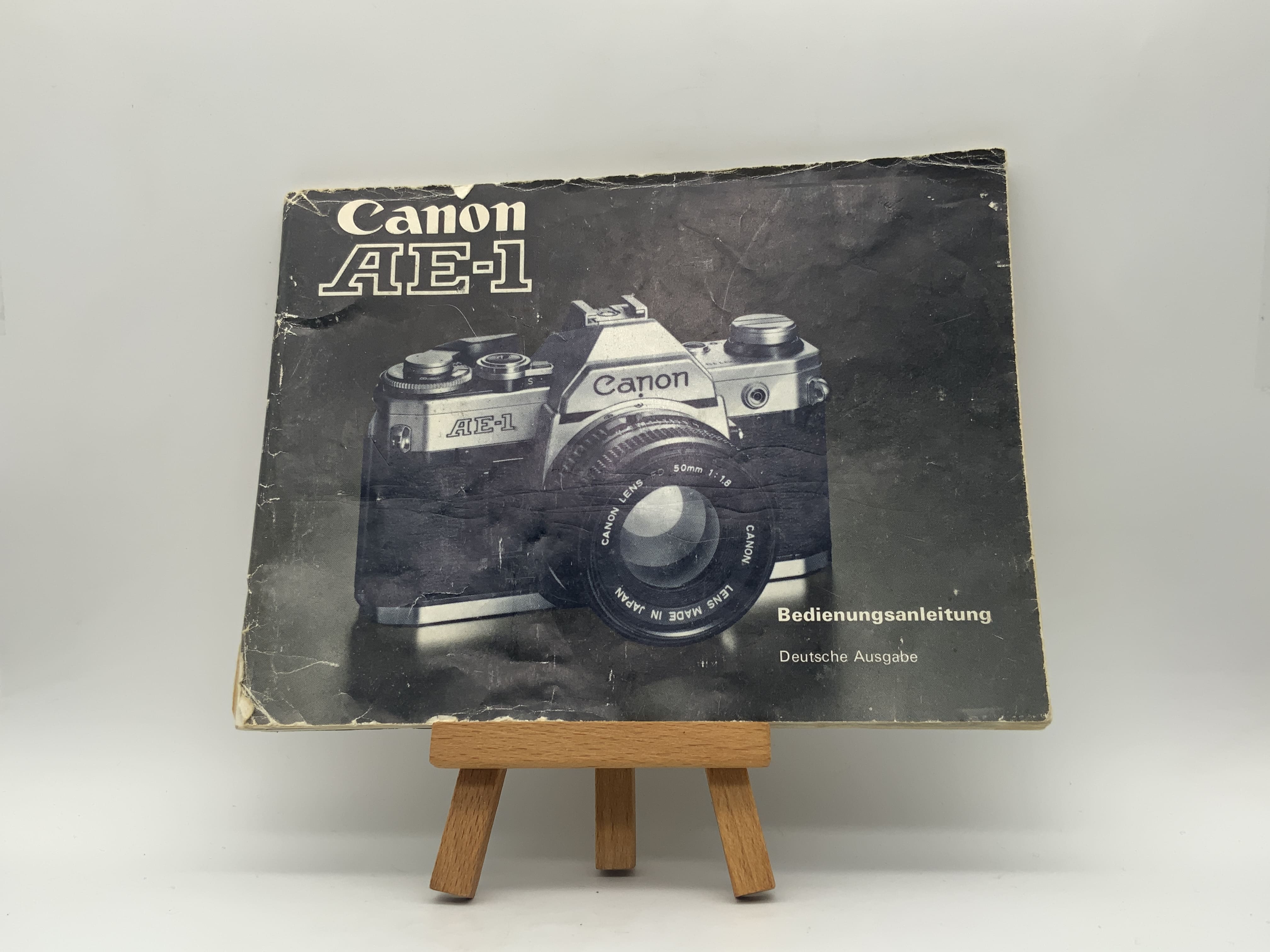 Canon AE-1! Heavily used! User manual in German
