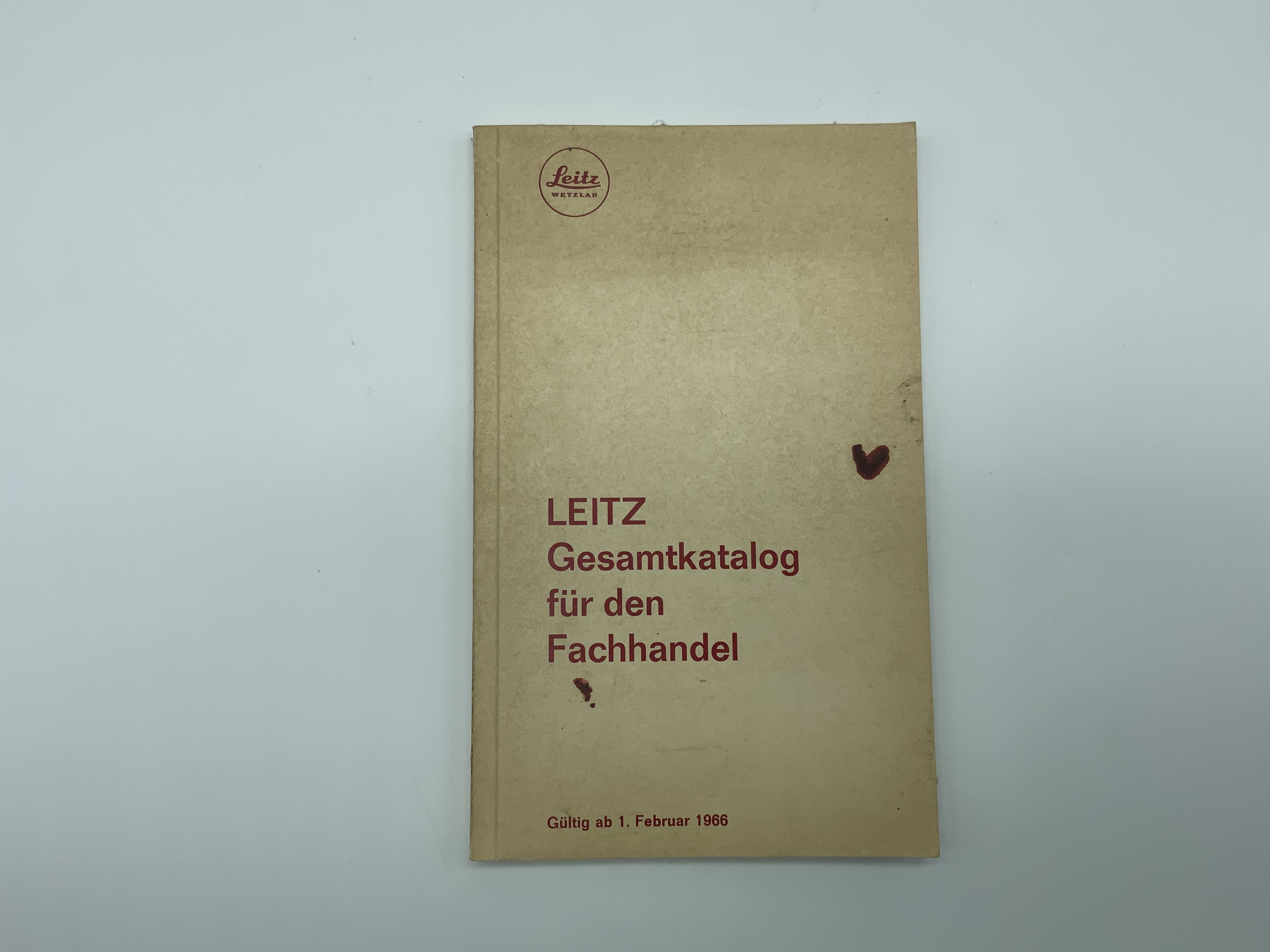 Leitz Wetzlar Complete Catalog for Specialist Retailers, February 1, 1966, Catalog German
