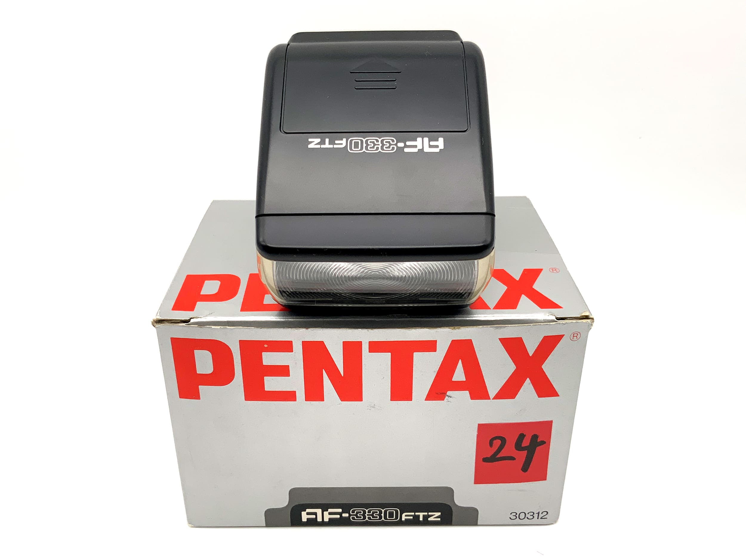 Pentax AF-330 FTZ TTL Flash Unit with Original Packaging Camera Flash Clip-on Flash Light
