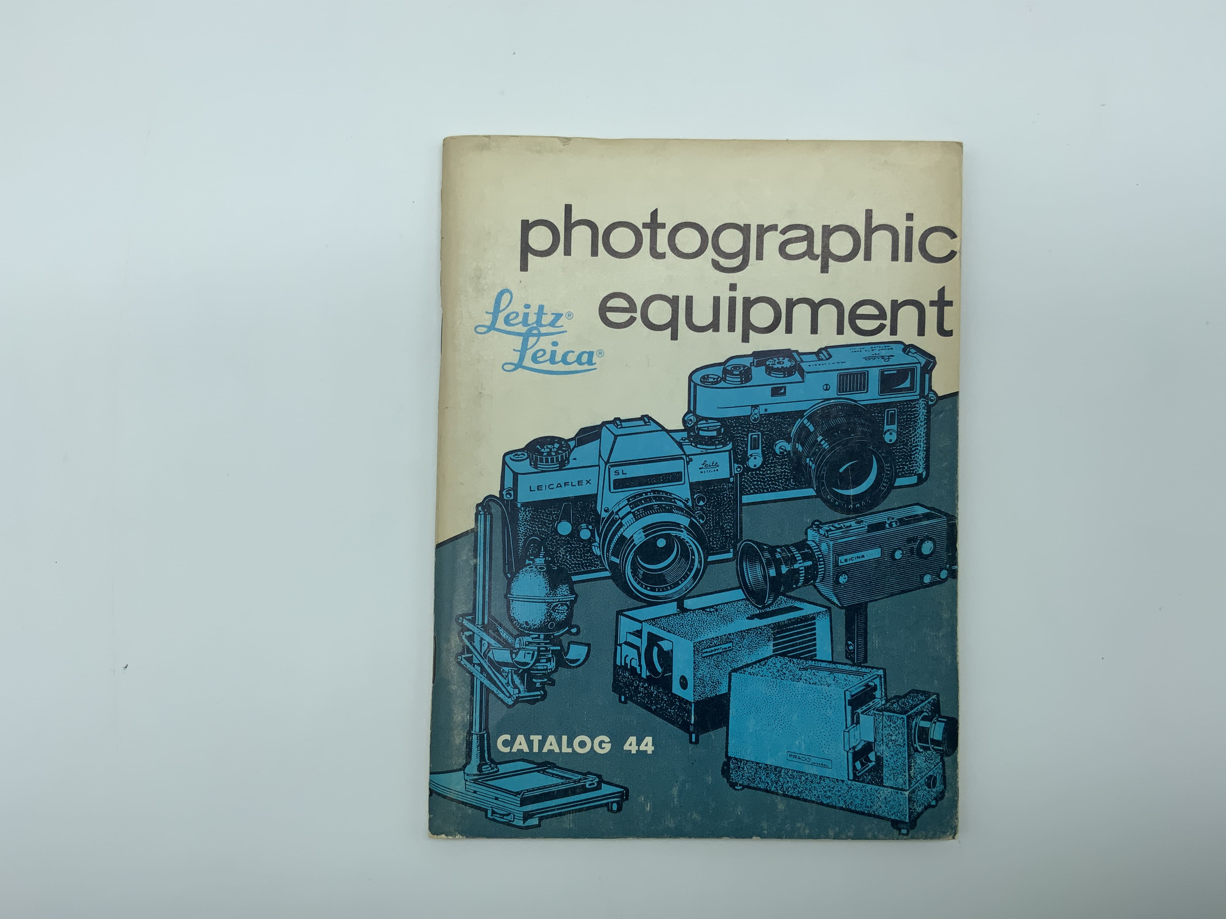Leitz Leica Photographic Equipment Catalog No. 44 Operating Instructions English