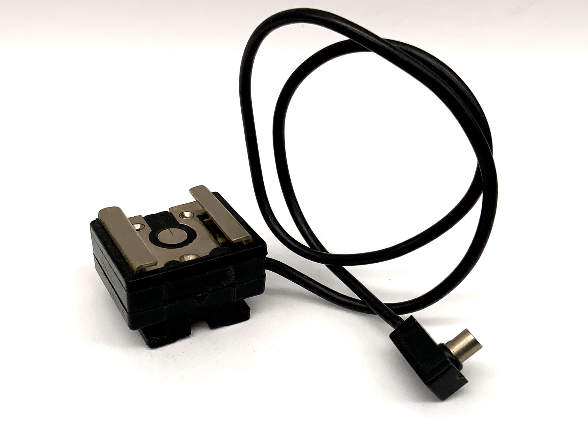Pentacon hot shoe for Exa / Praktica universal flash adapter with connection cable