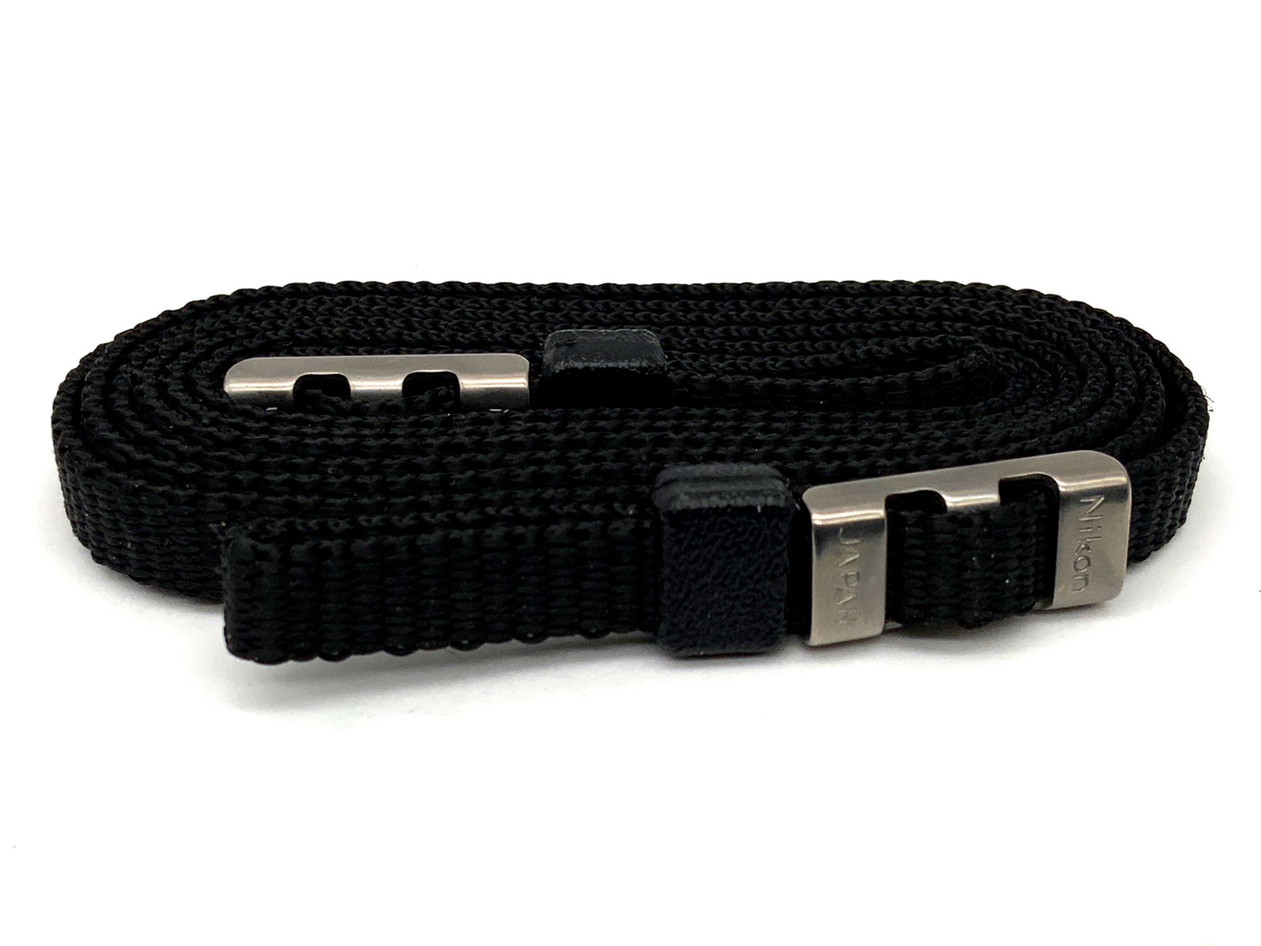 Nikon approx. 7mm wide black neck/shoulder camera strap