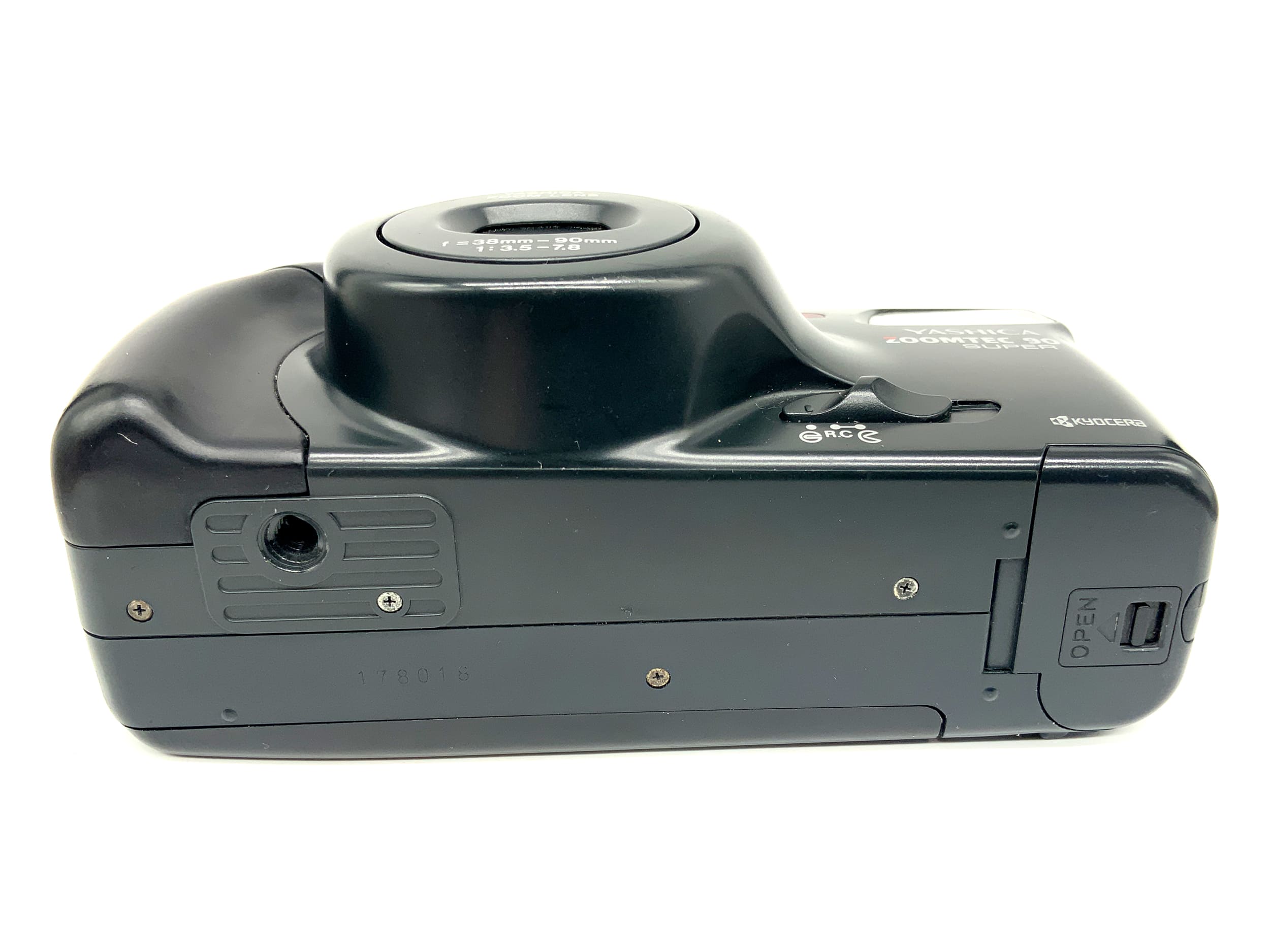 Yashica Zoomtec 90 Super Point&Shoot mit Zoom Lens 38mm-90mm 1:3.5-7.8