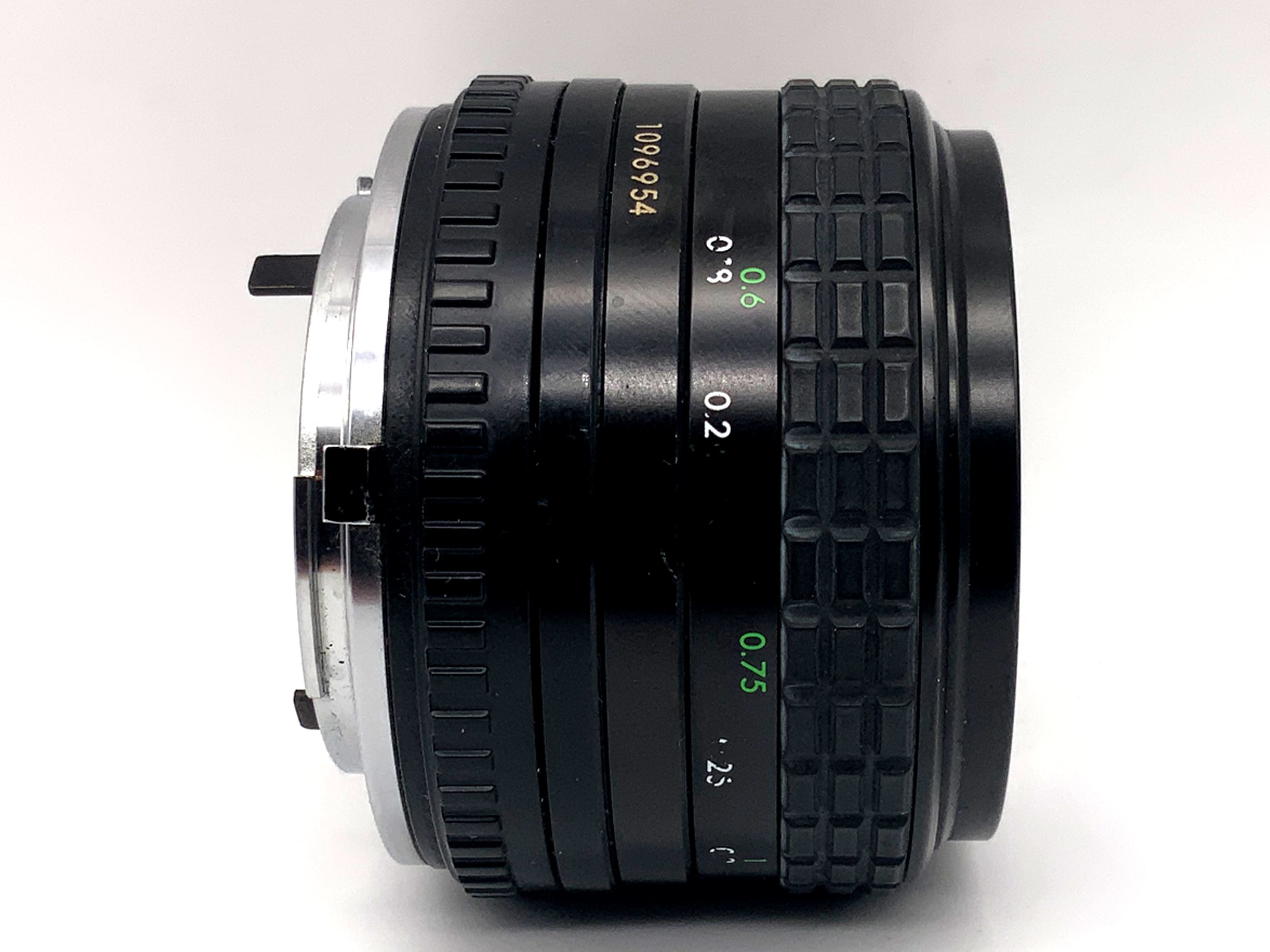 Sigma 24mm 1:2.8 Super-Wide II prime lens (Yashica / Contax)