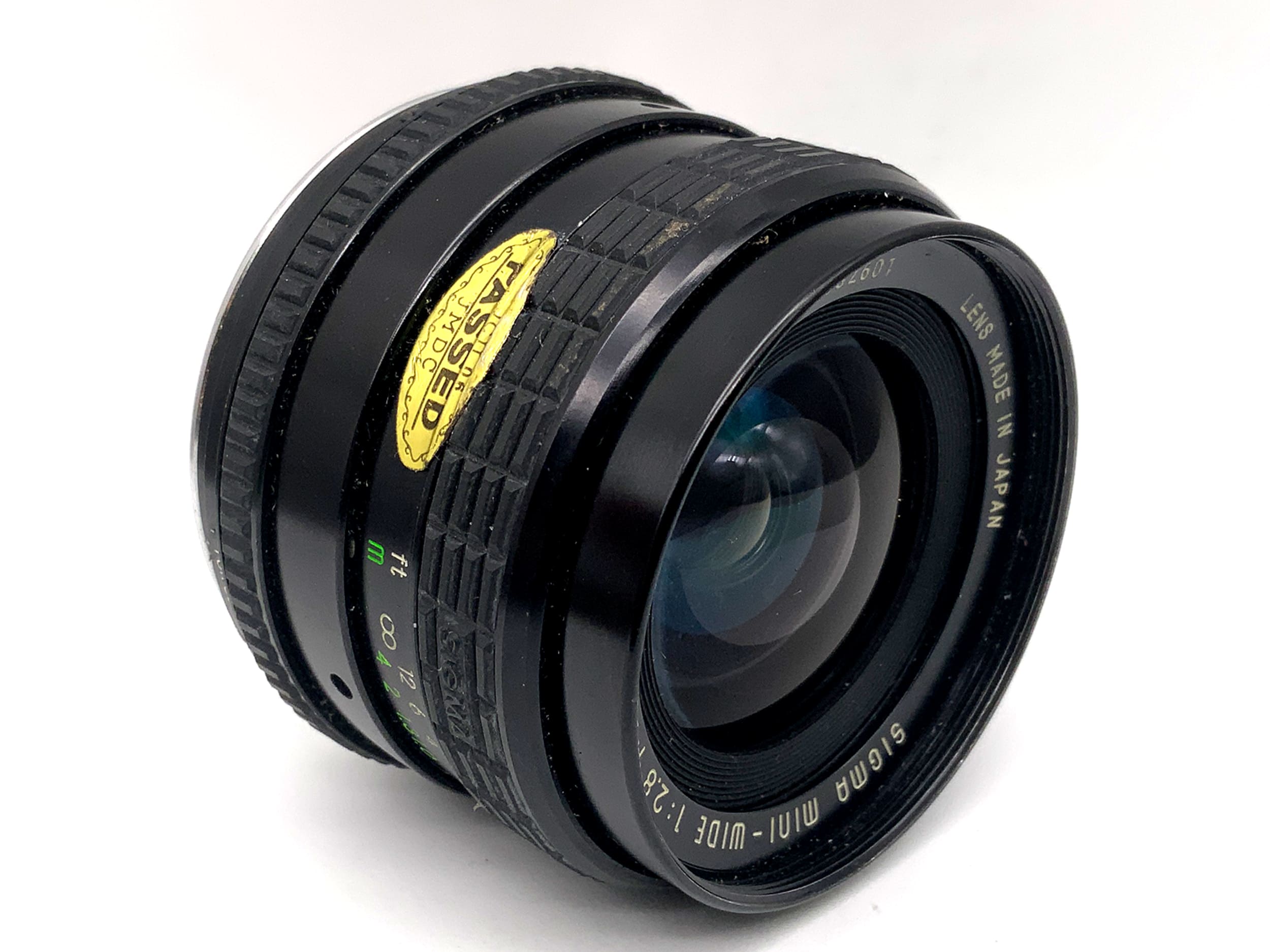 Sigma 28mm 1:2.8 Mini-Wide MC Macro prime lens (Yashica / Contax)